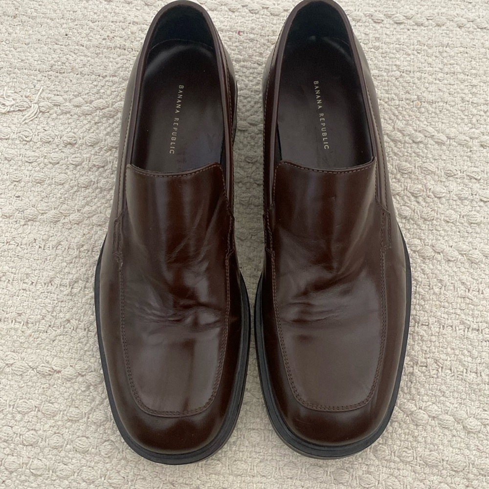 Banana Republic pre owned shoe 10.5 made in Italy worn I bought it’s too tonight